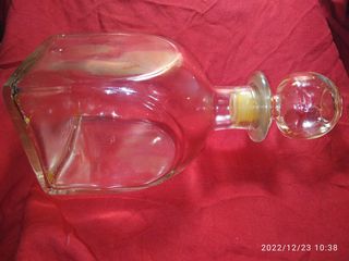 Bottiglia da liquore vintage in vetro con tappo H.
