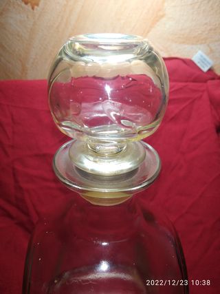 Bottiglia da liquore vintage in vetro con tappo H.