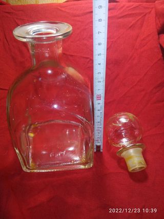 Bottiglia da liquore vintage in vetro con tappo H.