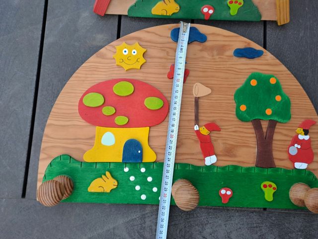 Lámpara y perchero infantil 