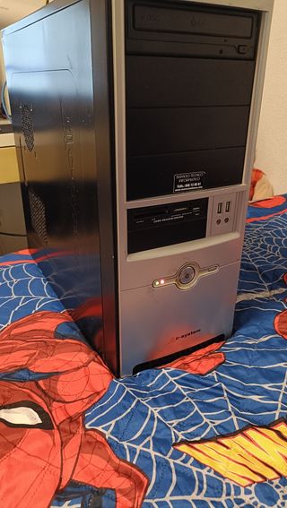 PC SOBREMESA 