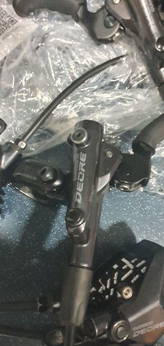 FRENOS SHIMANO DEORE M6100 PAREJA