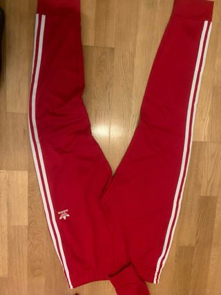 Chandal de adidas rojo