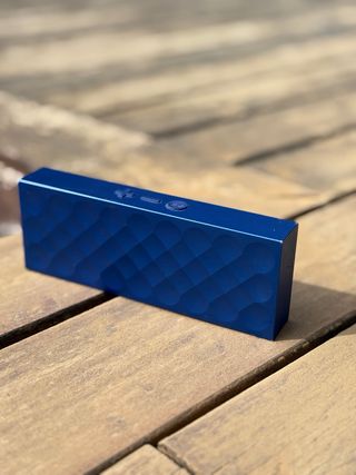 Altavoz portatil - Jawbone