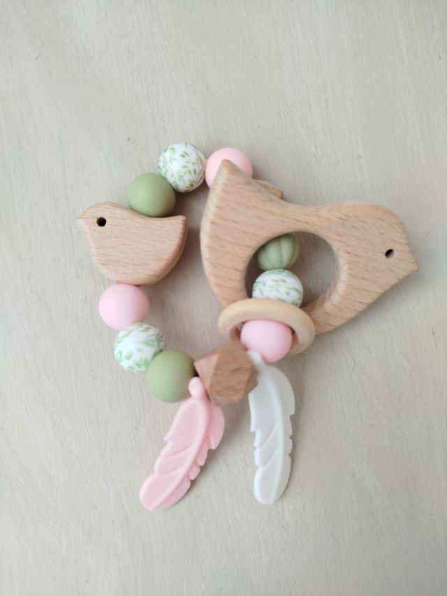 Chupetero, sonajero y mordedor