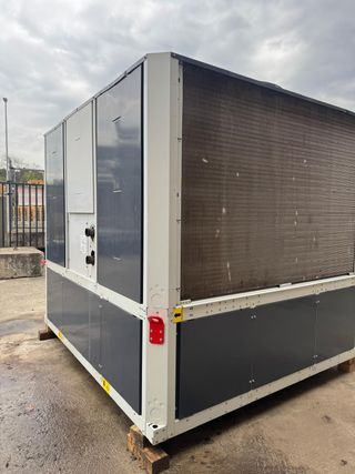 Enfriadora de agua Ciat de 86 kw, bomba calor