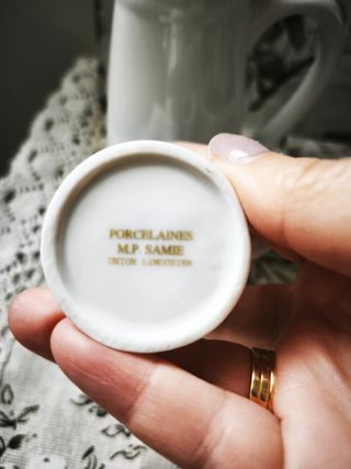 Dos jarritas porcelana francesa antigua