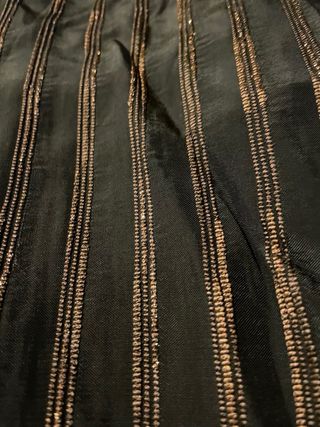 Scampolo in nylon nero e oro