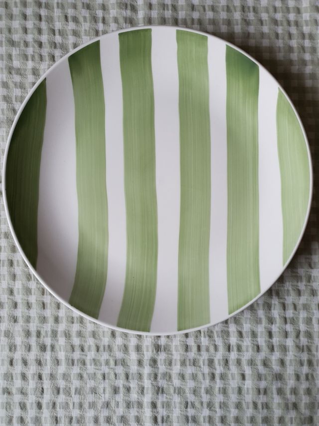 Plato llano rayas verdes