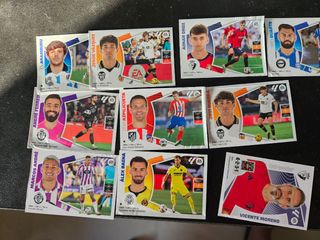 Álbum + 70 cromos + sobres liga este panini 24 25