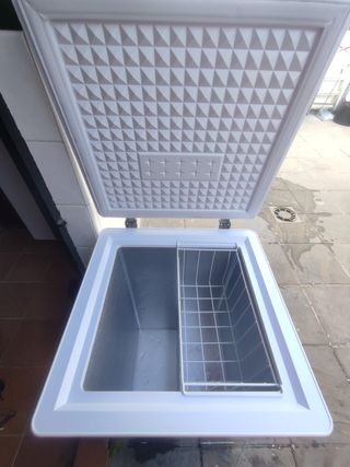Congelador 98L y bajo consumo energético 