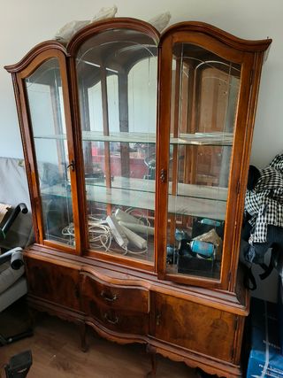 Mueble aparador antiguo