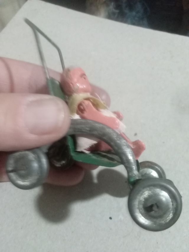 MUÑECA MUY ANTIGUA DE MADERA