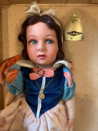 Muñeca antigua Blanca Nieves