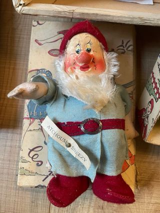 Muñeca antigua Blanca Nieves