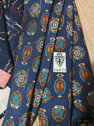 Corbatas Gucci 