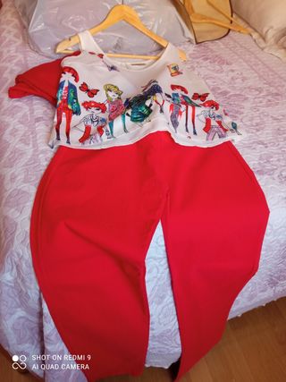 Pantalones y blusa