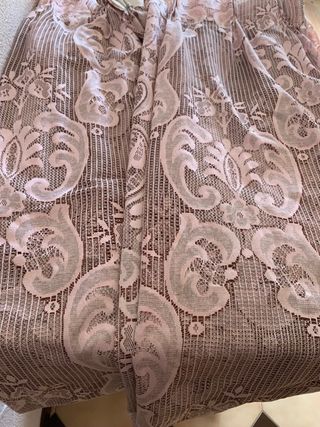 Cortinas confeccionadas con barra incluida 30€