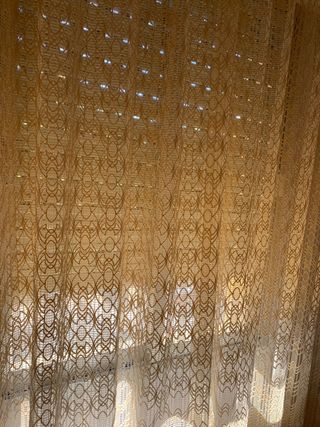 Cortinas confeccionadas con barra incluida 30€