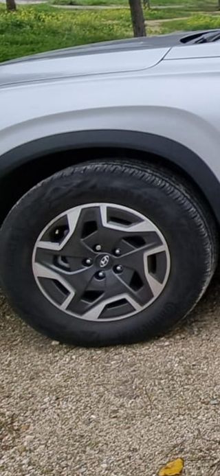 Hyundai Santa Fe llanta aluminio 
