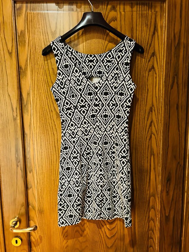 Miniabito senza maniche con motivo geometrico