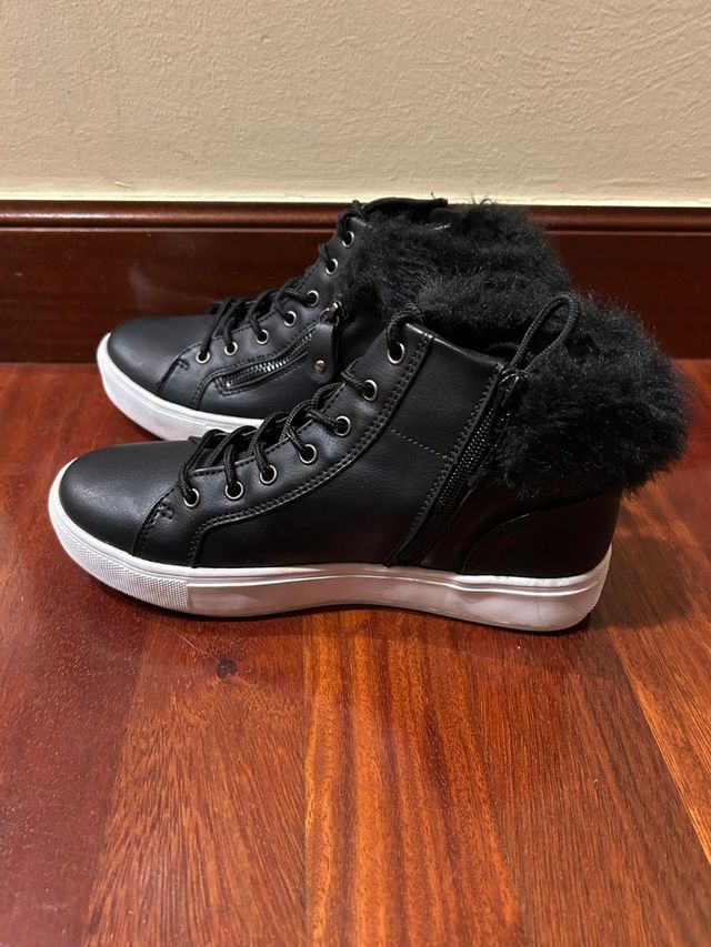 Playera media caña polipiel negro