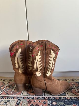 Botas cowboy marrones estilo western  Talla 38