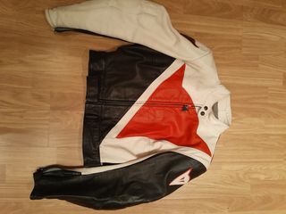 Traje de moto de cuero