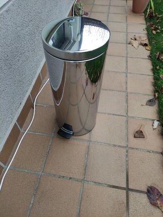 Cubo de metal