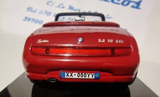 Alfa Romeo Spider 2003 escala 1:43