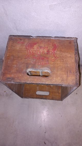Cassa di legno canada dry