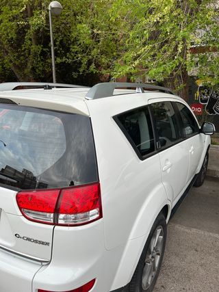 Citroen C-Crosser 2012