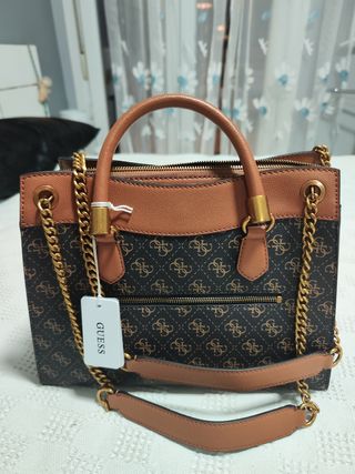 Bolso Guess con etiqueta