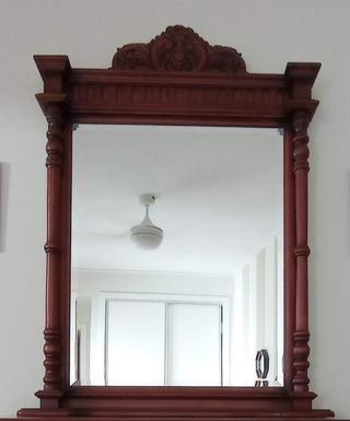 Cómoda con espejo