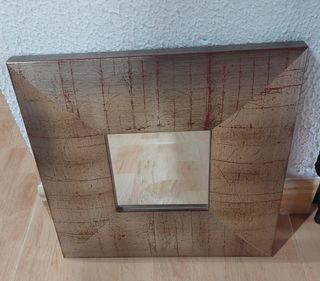 Espejo cuadro de madera envejecida dorado y rojizo