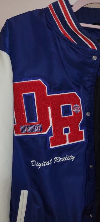 Chaqueta estilo universitaria