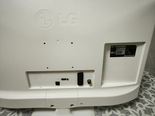MONITOR Y TV LG 24"