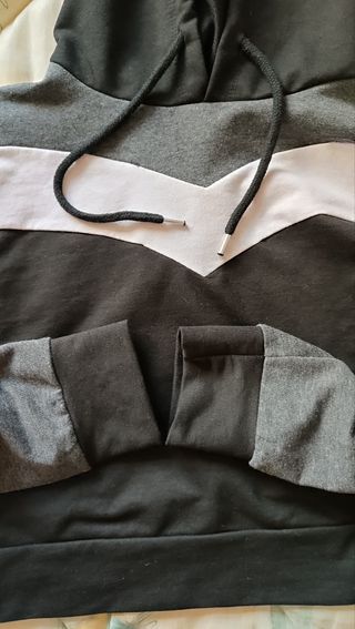 Sudadera corta con capucha talla S
