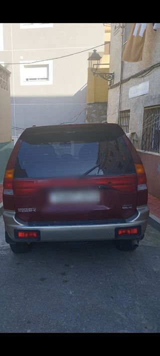 Mitsubishi Montero 1999