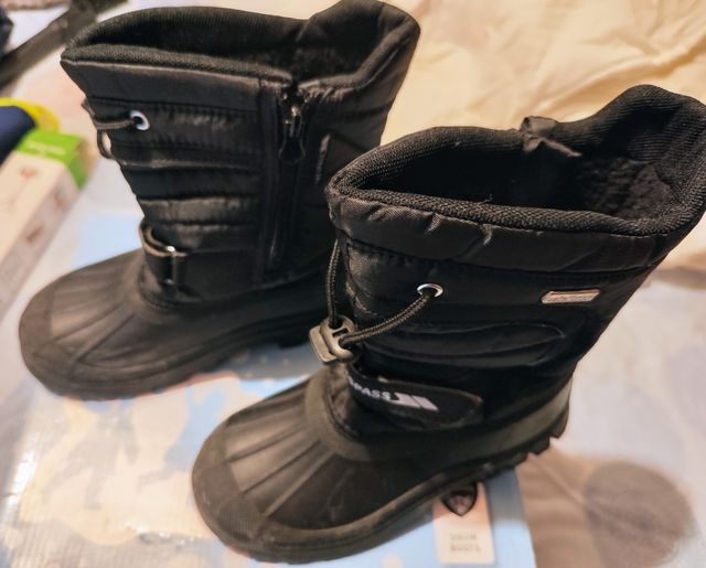 Botas nieve, Pantalones y Guantes Niño