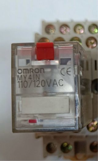 Reles más base omron