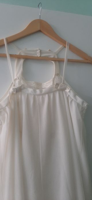 Precioso Camisón y bata de novia