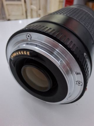 Objetivo de Canon EF 75-300 mm f/4-5.6 III