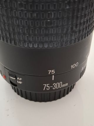 Objetivo de Canon EF 75-300 mm f/4-5.6 III