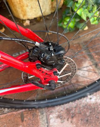 Bicicleta roja de Hexagon Kross precio negociable