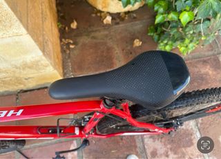 Bicicleta roja de Hexagon Kross precio negociable