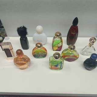 Bottiglie di profumo vuote.  2€ per unità