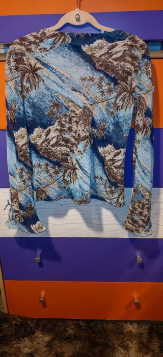Blusa estampada tropical M