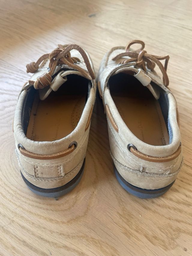 Naúticos beige niño talla 32