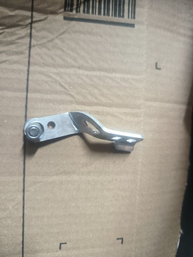 Soporte freno gsxr 600 k7